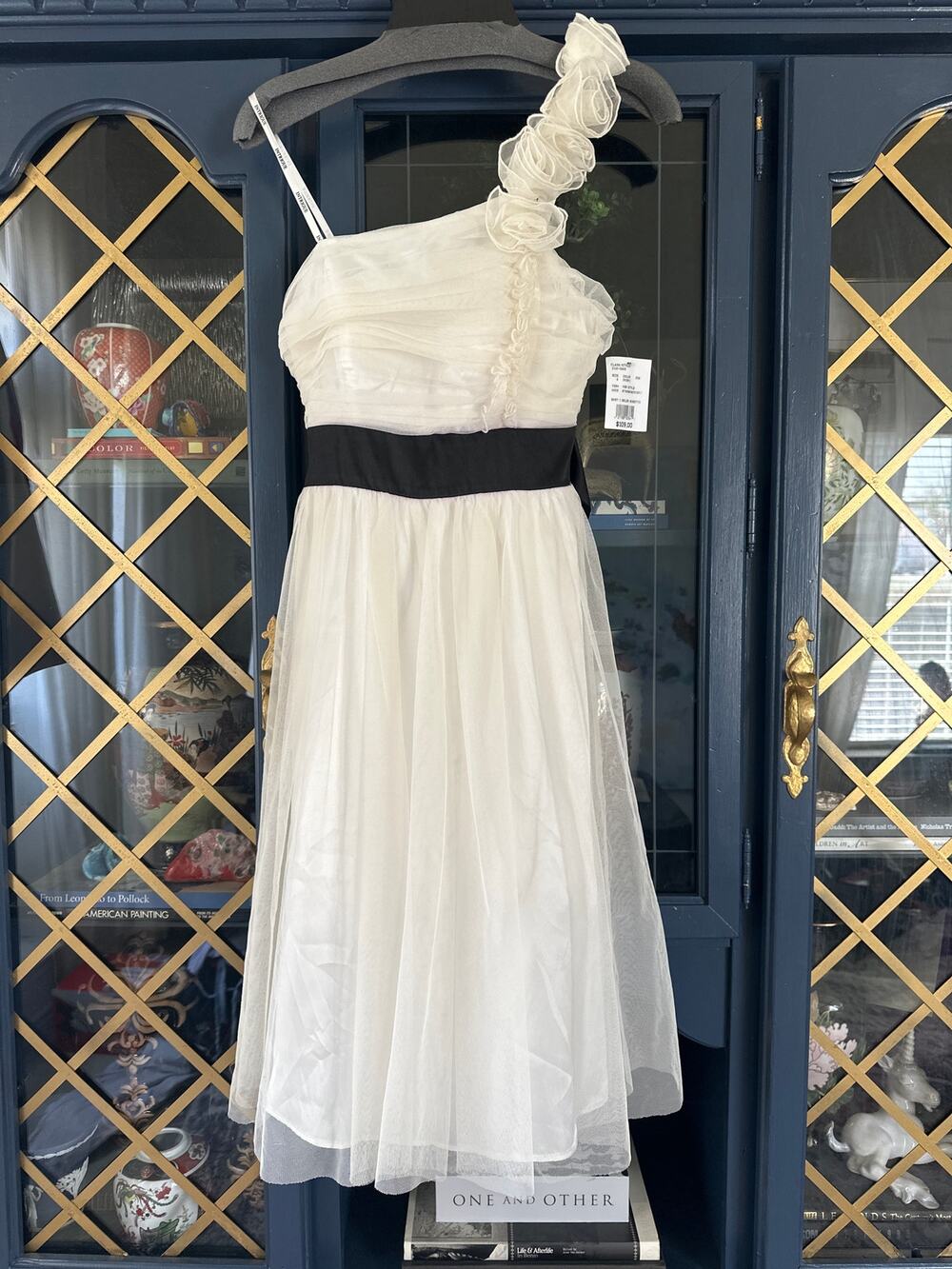 Vintage NWT Intrigue size 4 davids bridal White Black Satin bow Dress